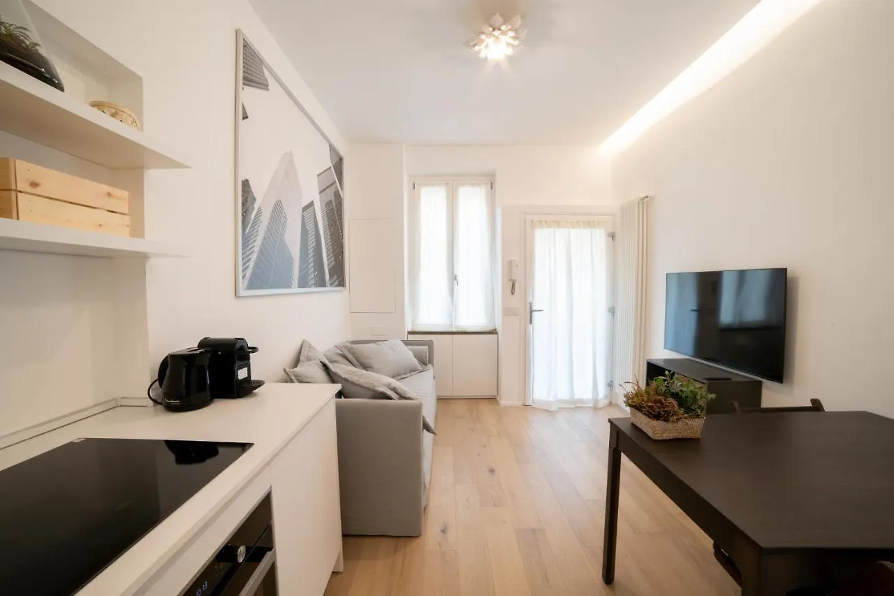 Navigli-Centro-Universita, Amazing New Apartment Milan